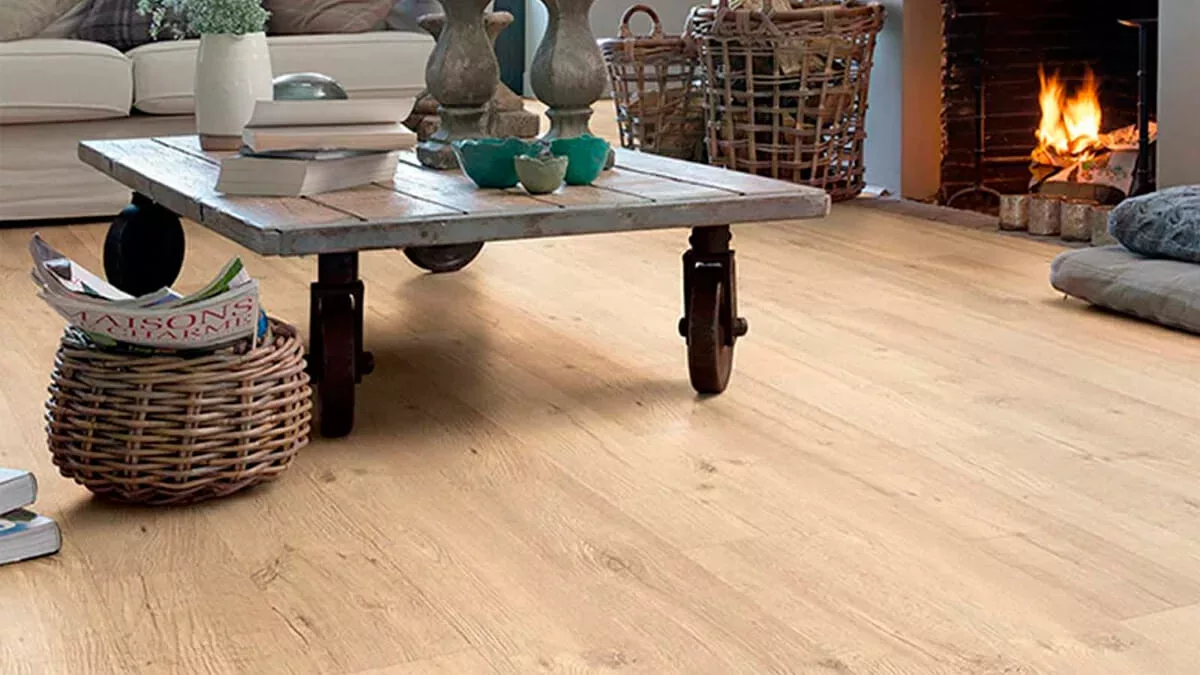 ¿Un suelo laminado para tu salón?